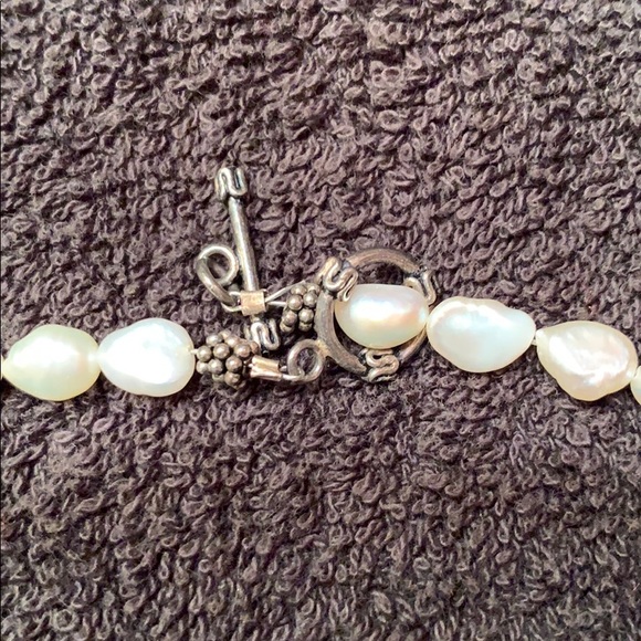 Sterling silver circle pendant necklace - Picture 4 of 5